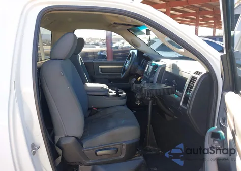 2019 Ram 1500 Classic Tradesman 4X2 8' Box from USA, damaged, VIN 3C6JR6DG7KG505916